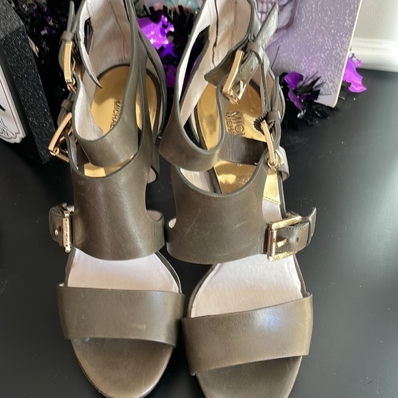 MICHAEL KORS Gorgeous HEELS 👠 - Picture 6 of 8